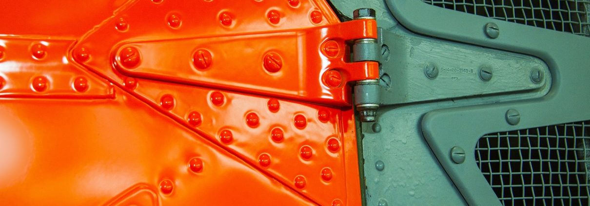 Érdemes-e a beltéri ajtók régi zsanérjait rejtett zsanérokra cserélni?