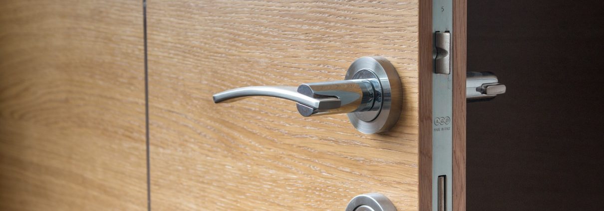 A modern beltéri ajtók háromféle ajtószerkezete