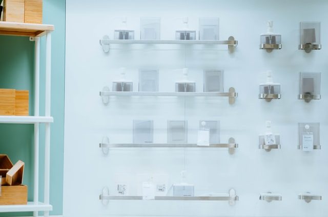 Hogyan segíthetik elő otthonunkban a beltéri ajtók a rendezett tárolást?