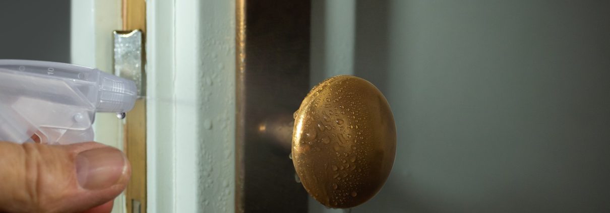 Hogyan tartsuk lakásunk beltéri ajtóit sokáig újszerű állapotban?