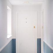 Így lehet új beltéri ajtónk a panellakásban is, elérhető áron