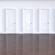 Hogyan válasszuk ki a megfelelő beltéri ajtót 2023-ban?