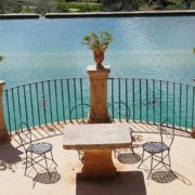 5 ok, ami miatt jobb választás a teraszajtó, mint a sima tolóajtó, ha teraszod, kerted van