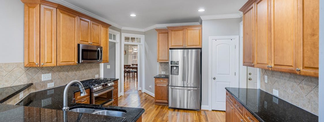 Melyik a jobb: új beltéri ajtók vásárlása vagy a régiek felújítása?